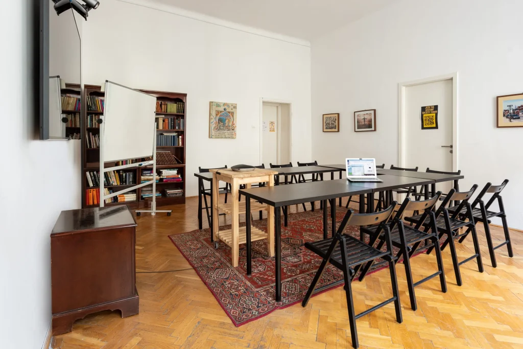 Hybrid Meeting Room